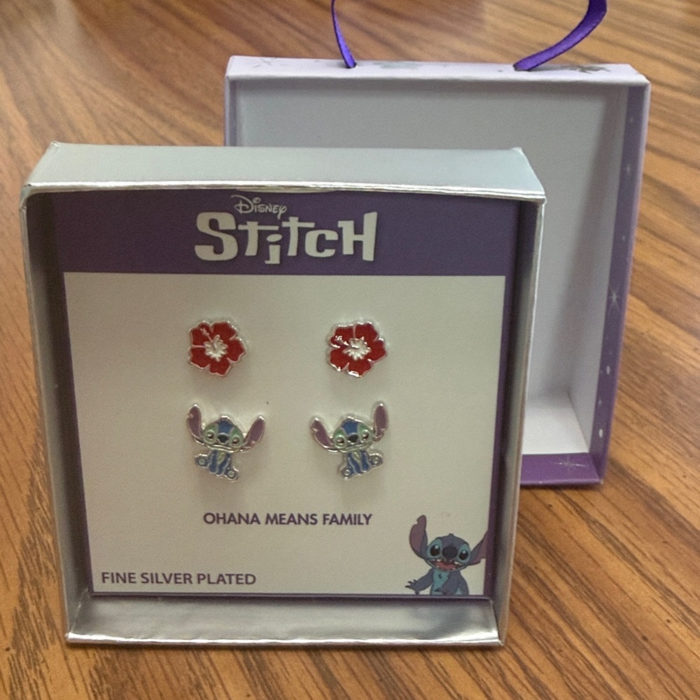 Disney Stitch earring gift set